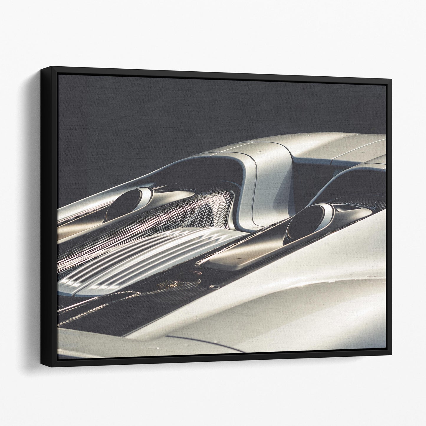 Silver Porsche 918 Spyder