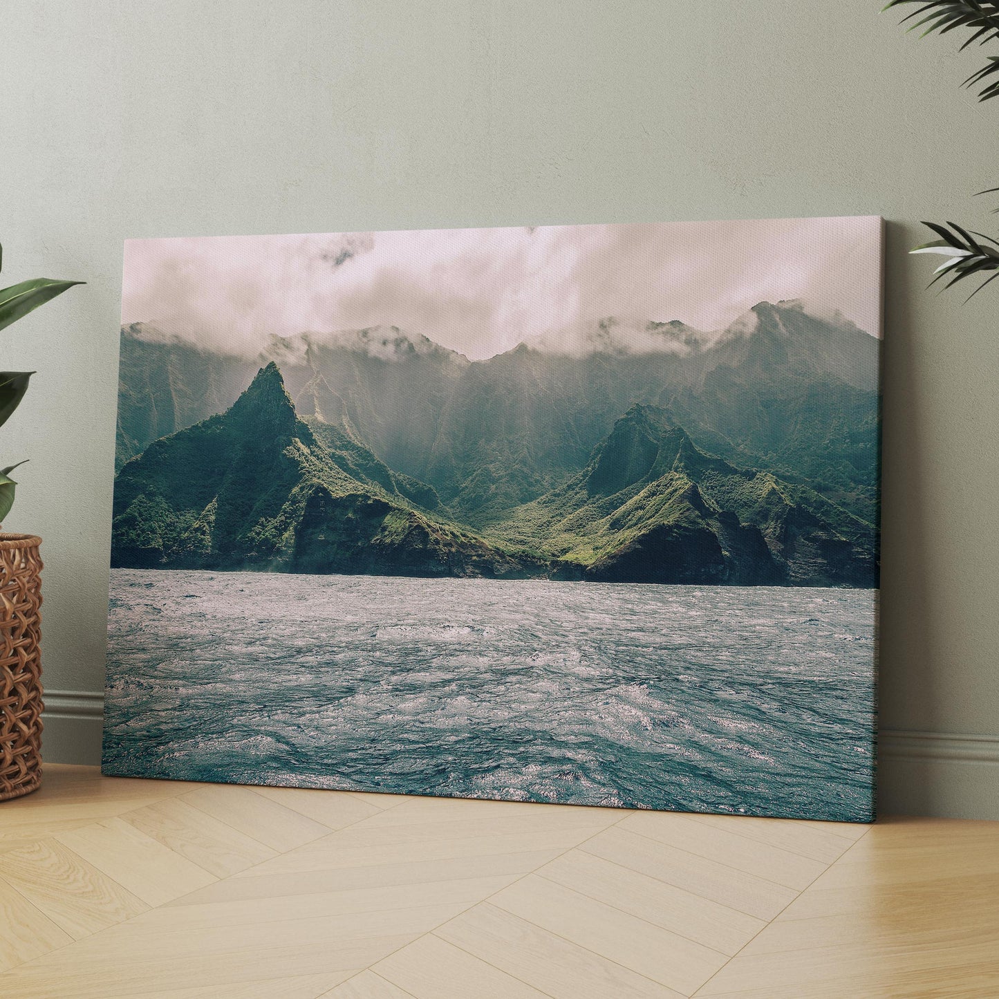 Hawaii Ocean Shore & Mountains