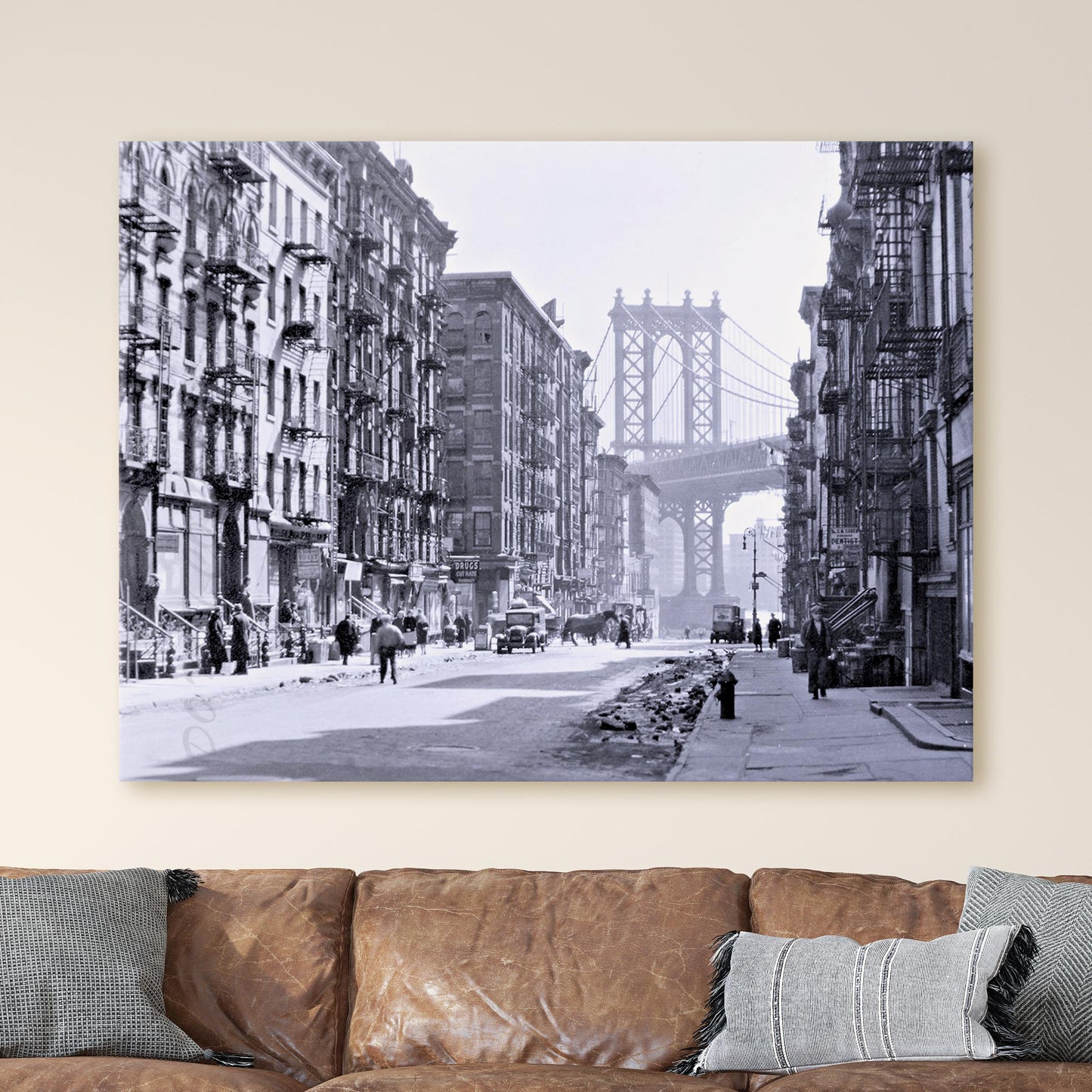 Pike and Henry Street with the Manhattan Bridge