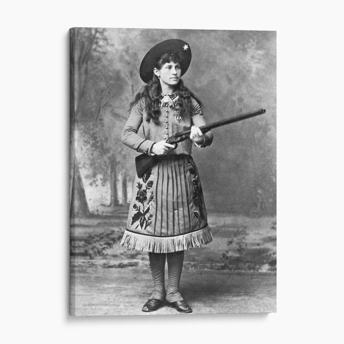 Sharpshooter Annie Oakley 1880s