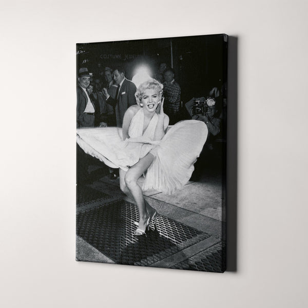 新品タグ付き アメリヴィンテージ SHADOW MANY MARILYN Marilyn Monroe (Marilyn), 1967 (hot pink) (Framed) | McGaw Graphics